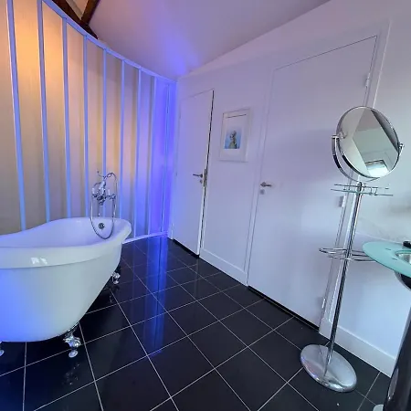 Loft De Charme Au Milieu De La Nature Avec Piscine Apartman *