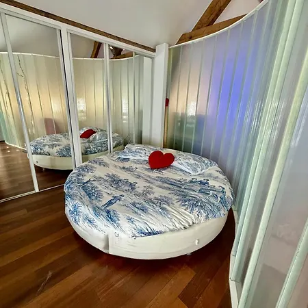 Apartamento Loft De Charme Au Milieu De La Nature Avec Piscine